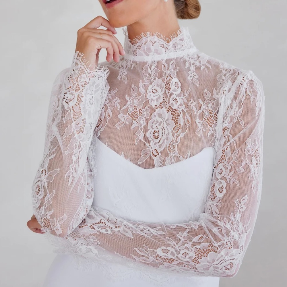 Lace Topper